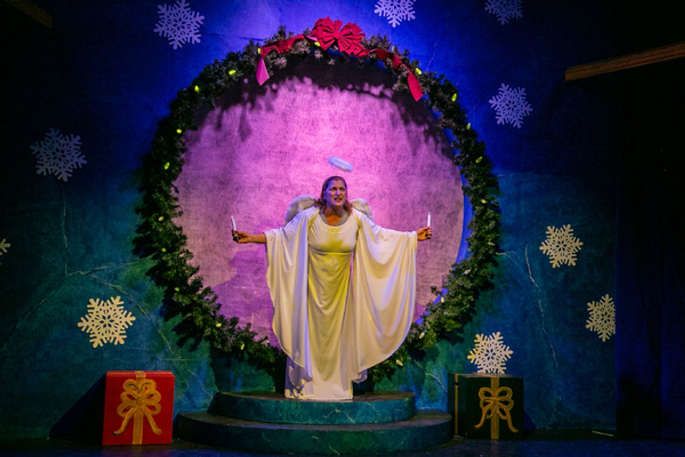 Photo Flash: First Look at TheatreWorks New Milford's WRECK THE HALLS Photo Flash: First Look at TheatreWorks New Milford's WRECK THE HALLS Image