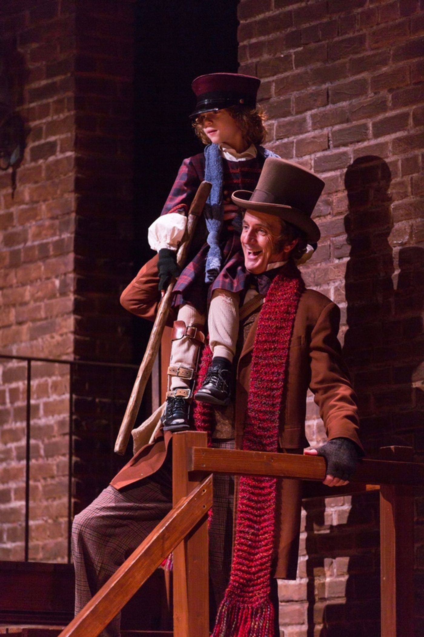 Photo Flash: A CHRISTMAS CAROL Rings In The Holidays At Hartford Stage  Image