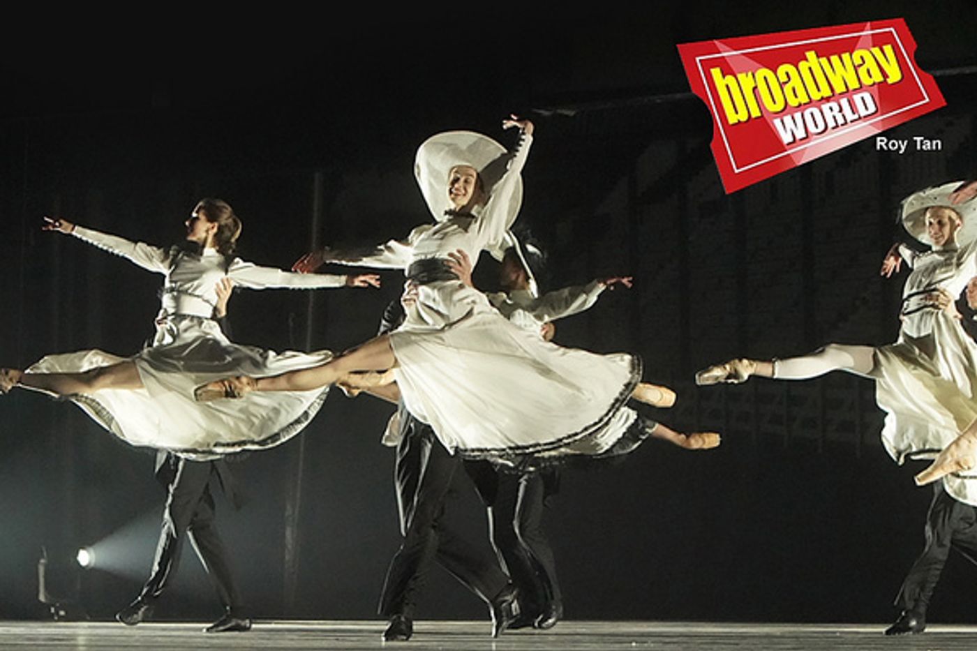 Photo Flash: First Look at MODANSE At London Coliseum  Image