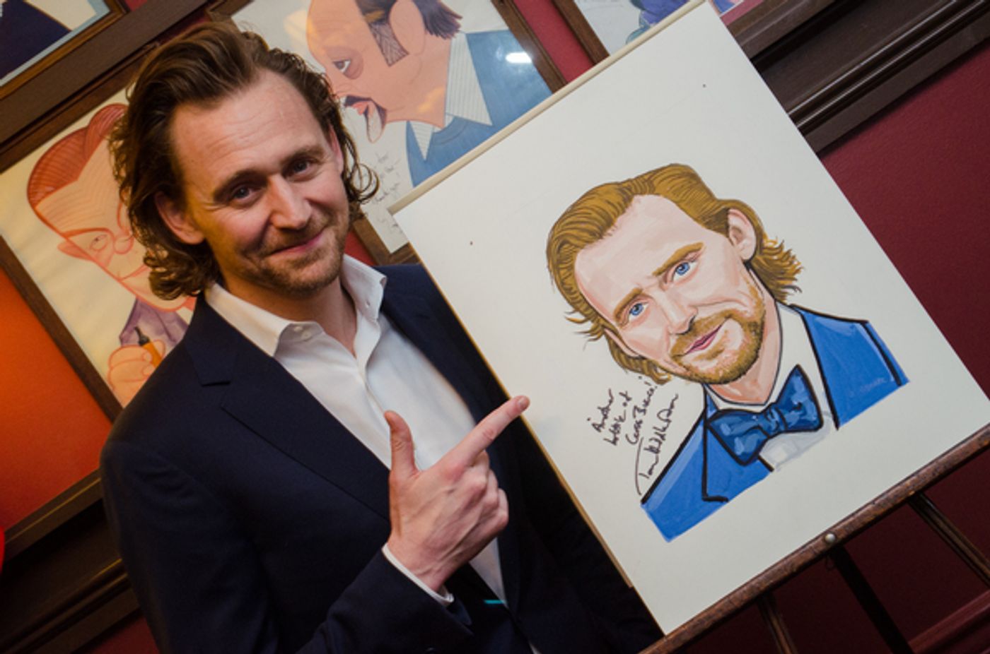 Photo Coverage: Tom Hiddleston Receives Portrait at Sardi's  Image