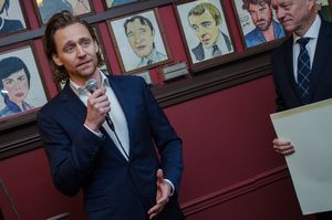 Tom Hiddleston Photo