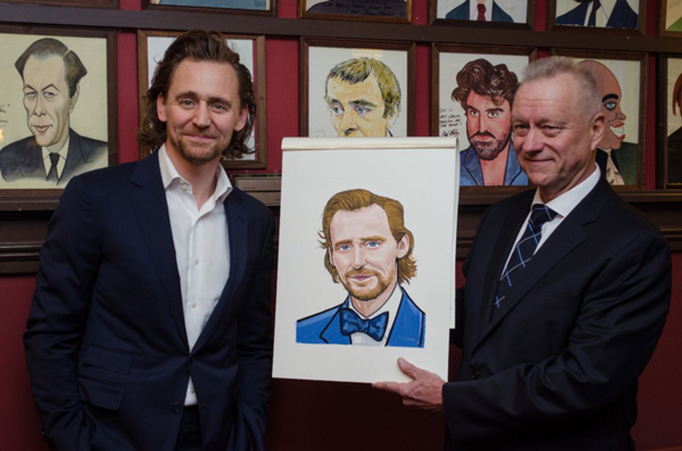 Photo Coverage: Tom Hiddleston Receives Portrait at Sardi's  Image