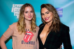 Elizabeth Lail, Kathryn Gallagher @ BroadwayWorld Elizabeth Lail, Kathryn Gallagher Photo