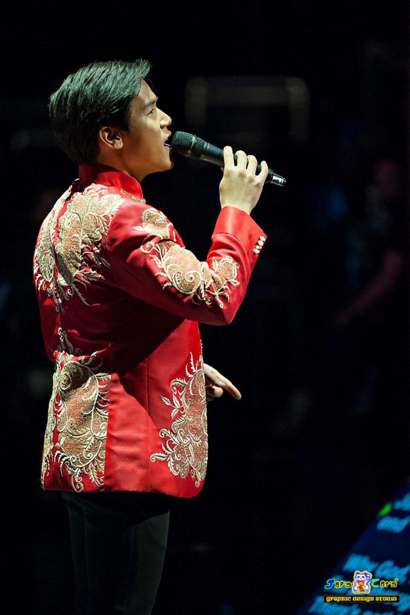 Gerald Santos to Hold Christmas Concert for OFWS  Image