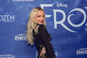 Dove Cameron Photo