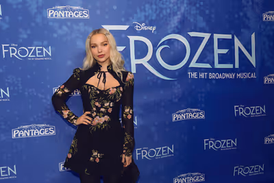 Dove Cameron Photo