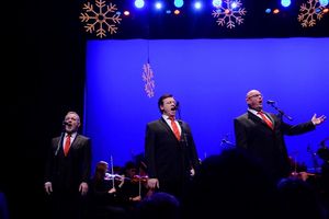 Declan Kelly, Anthony Kearns, Ronan Tynan @ BroadwayWorld Declan Kelly, Anthony Kearns, Ronan Tynan Photo