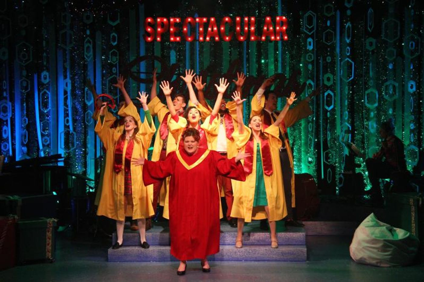 Review: A SPECTACULAR CHRISTMAS SHOW Opens at Musical Theatre Heritage in Kansas City  Image