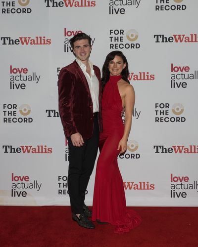 John Battagliese and Carrie Manolakos Photo