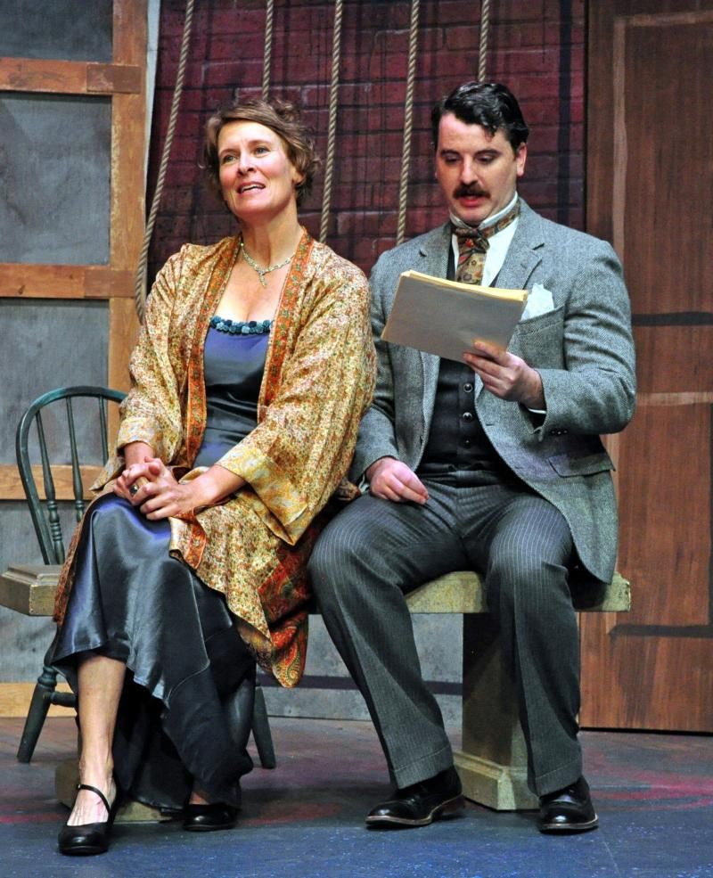 Review: BERNHARDT / HAMLET at Unicorn Theatre Review: BERNHARDT / HAMLET at Unicorn Theatre Image