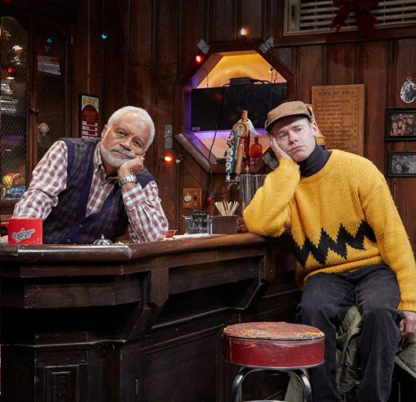 Review: CHRISTMAS ON THE ROCKS at TheaterWorks  Image