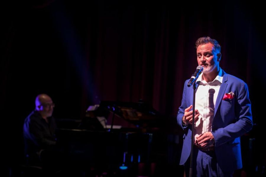 Review: A NIGHT WITH HAYDEN TEE – UP CLOSE AND INTIMATE Shares Heartfelt Expressions Of Well Known Musical Theatre Favourites In A Combination Of Cabaret And Cosmetic Image