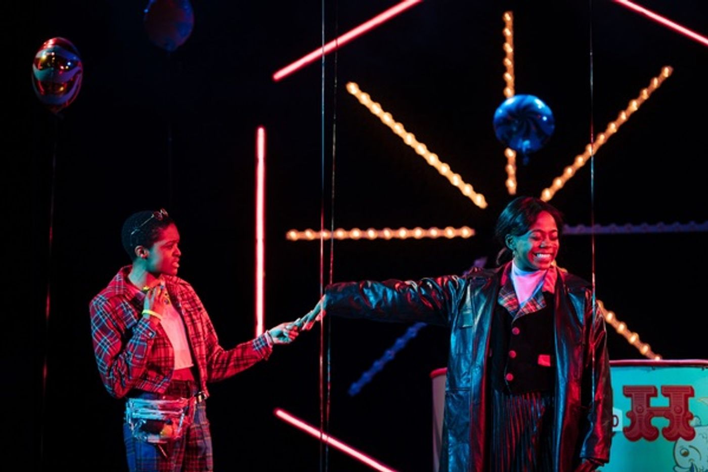 Photo Flash: First Look at A MIDSUMMER NIGHT'S DREAM at the Criterion Theatre  Image