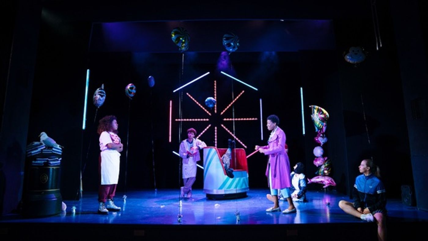 Photo Flash: First Look at A MIDSUMMER NIGHT'S DREAM at the Criterion Theatre  Image