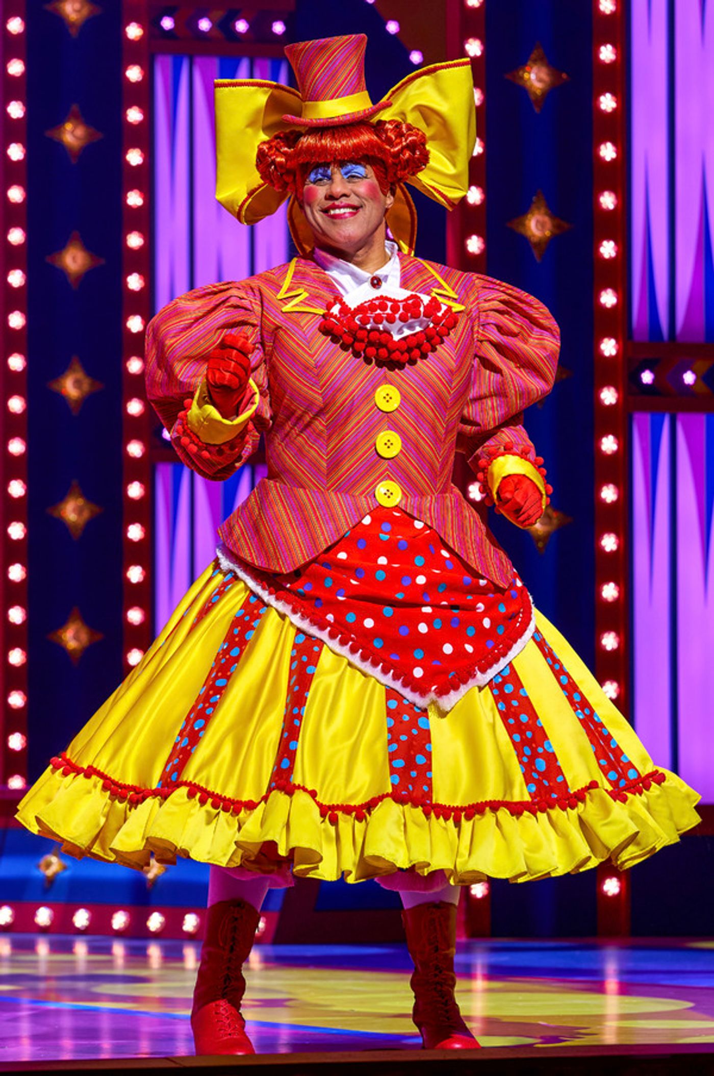 Photo Flash: First Look at GOLDILOCKS AND THE THREE BEARS at the London Palladium  Image