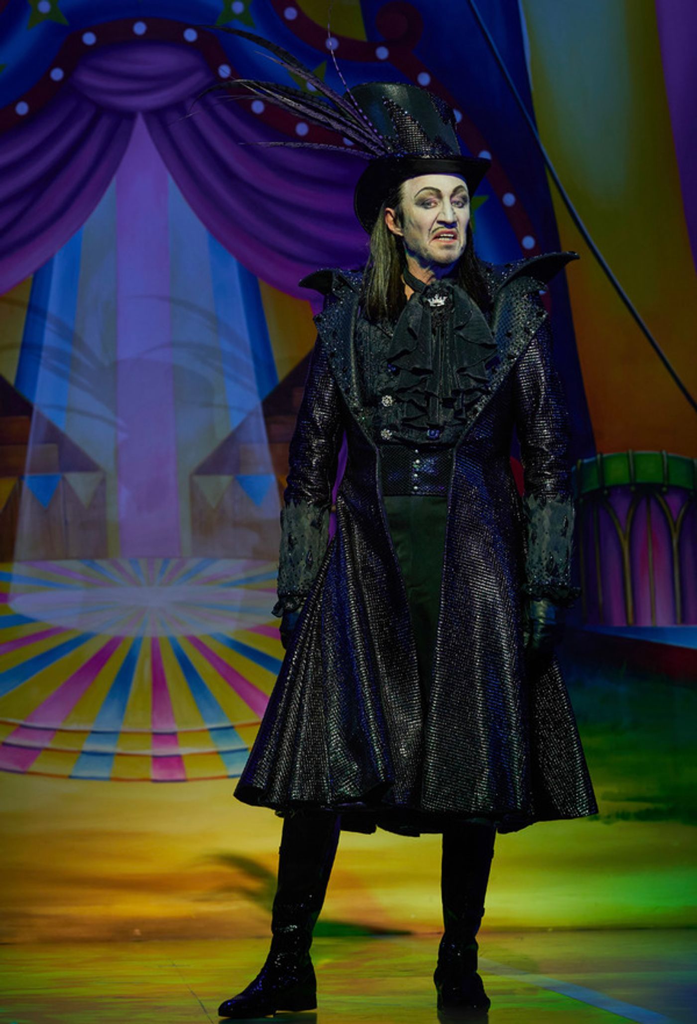 Photo Flash: First Look at GOLDILOCKS AND THE THREE BEARS at the London Palladium  Image