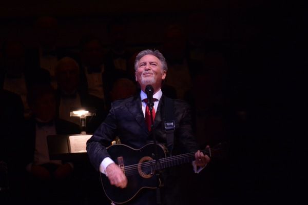 Larry Gatlin Photo