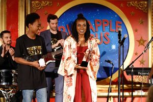 Kristolyn Lloyd  Photo