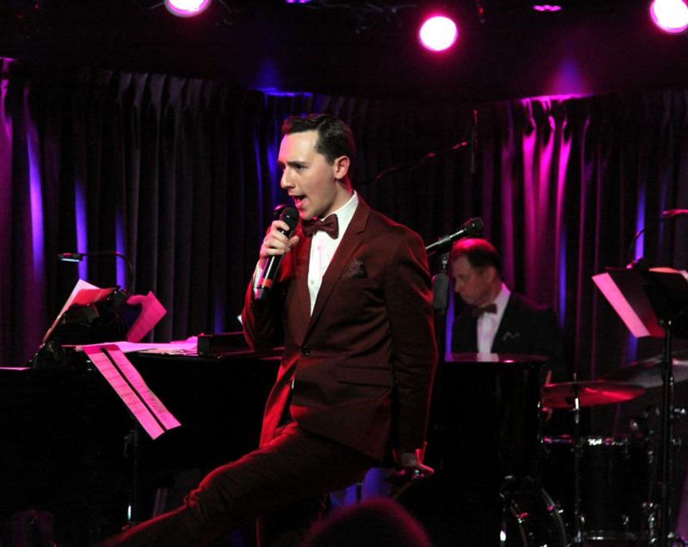 Review: Charlie Romo Gets The Joint Jumpin' with CAROLING AND CROONING at The Green Room 42  Image