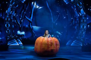 Grace Chapman @ BroadwayWorld Grace Chapman Photo