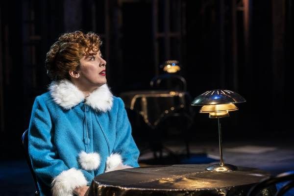 Natalie Casey Photo