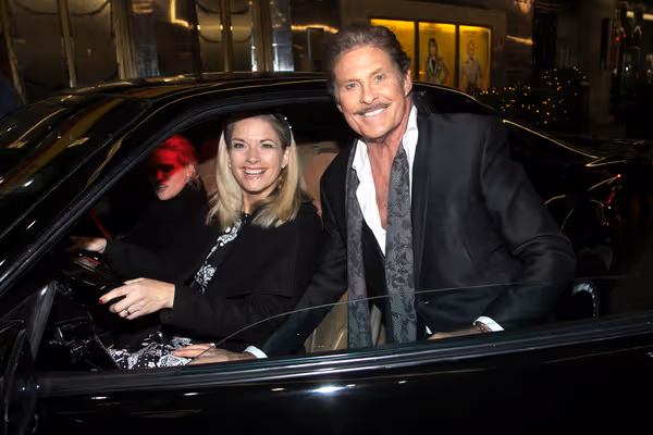 Caroline Sheen (Violet Newstead) and David Hasselhoff (Franklin Hart Jr) Photo
