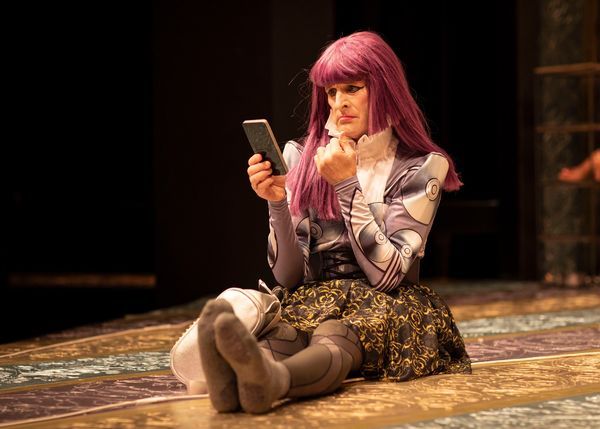 Photo Flash: Take a Look at Photos From the U.S. Premiere of ONE GREEN BOTTLE at La Mama  Image