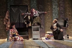 Hideki Noda, Glyn Pritchard, Kathryn Hunter, @ BroadwayWorld Hideki Noda, Glyn Pritchard, Kathryn Hunter, Photo