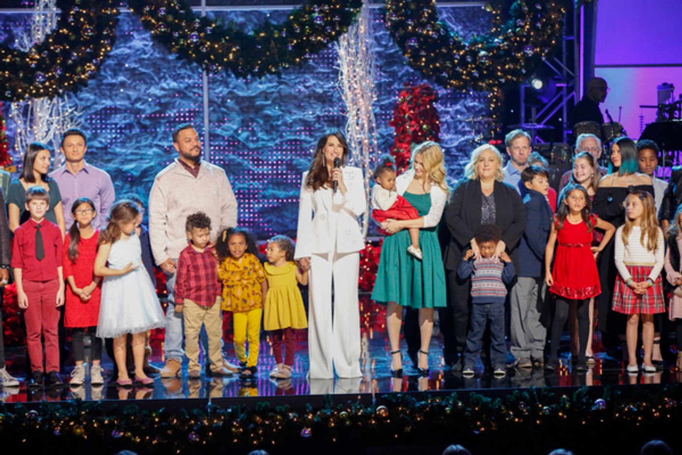 Photo Flash: Get a First Look at A HOME FOR THE HOLIDAYS WITH IDINA MENZEL  Image