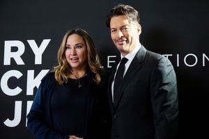 Jill Goodacre, Harry Connick Jr. @ BroadwayWorld Jill Goodacre, Harry Connick Jr. Photo