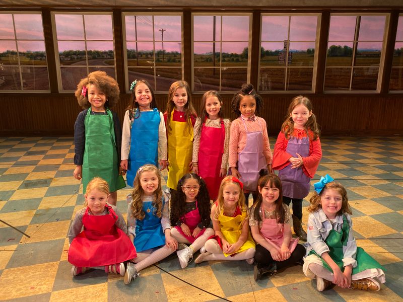 Photo Flash: WAITRESS Celebrates the Lulus, the Youngest Stars on Broadway — photo 1 of 4