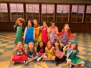 London Skye Gilliam, Mariam Bedigan, Victoria Collett, Everleigh
Rotunno, Raigan Oliv Photo