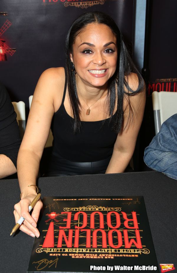 Photos: MOULIN ROUGE! Celebrates Vinyl Release With a Signing — photo 23 of 28