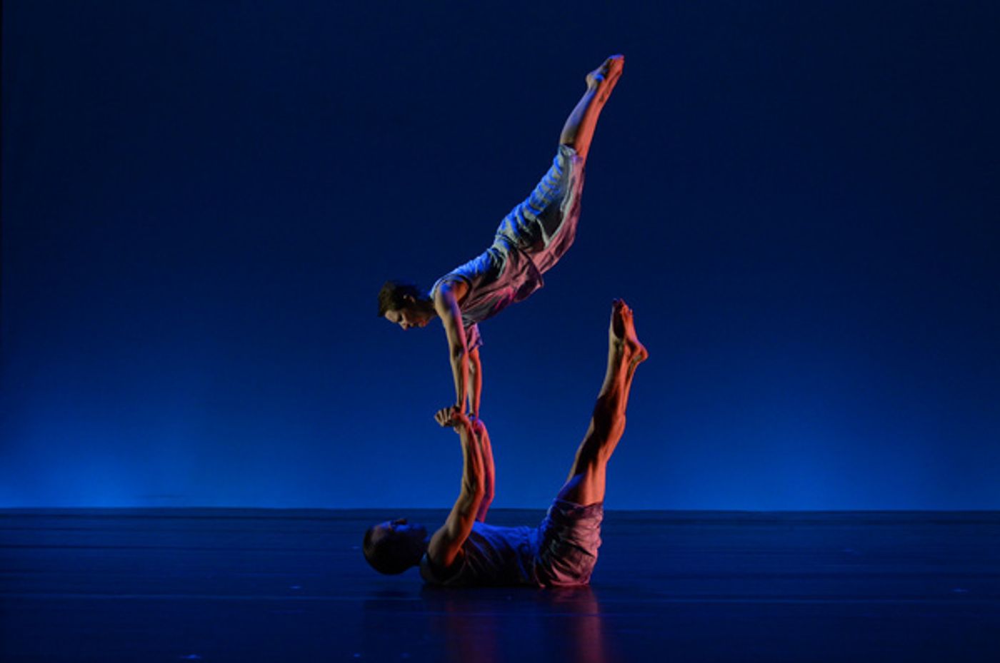 Photo Flash: Aura CuriAtlas Performs At Steppenwolf Photo Flash: Aura CuriAtlas Performs At Steppenwolf Image