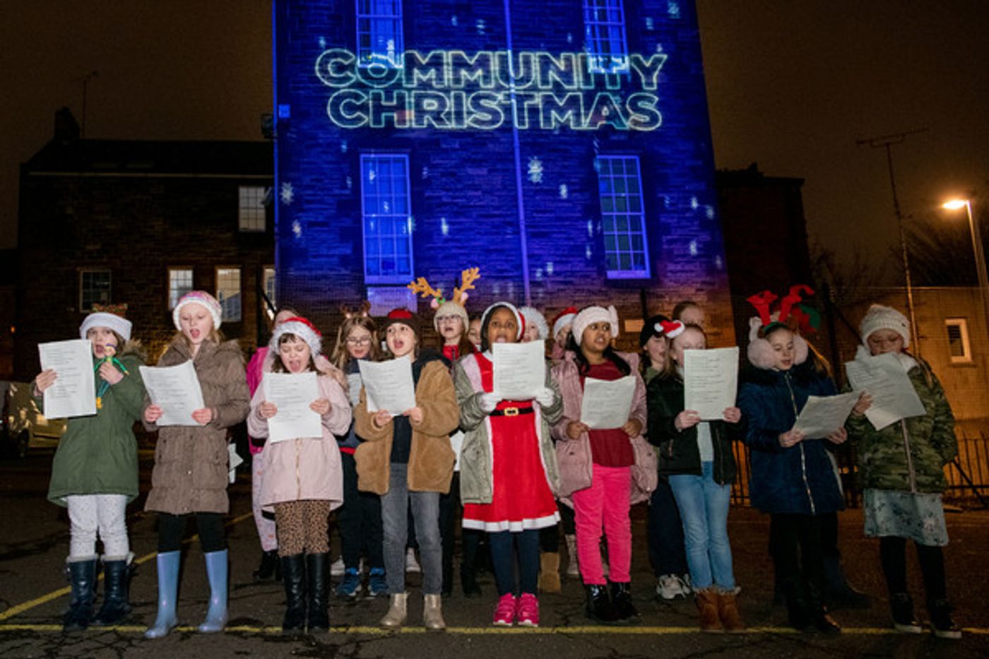 Photo Flash: Edinburgh Celebrates COMMUNITY CHRISTMAS  Image