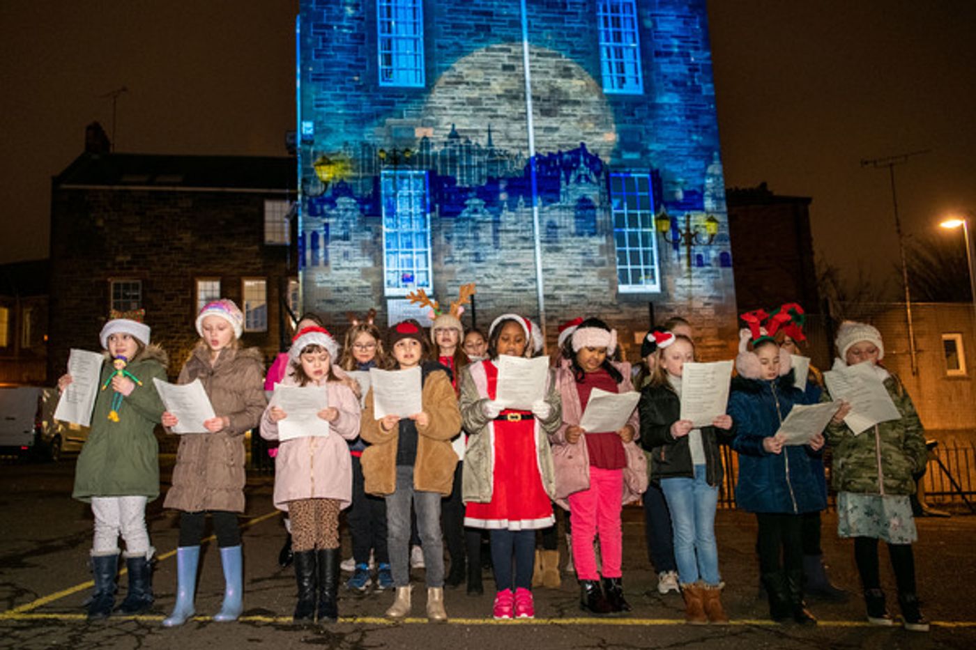 Photo Flash: Edinburgh Celebrates COMMUNITY CHRISTMAS  Image