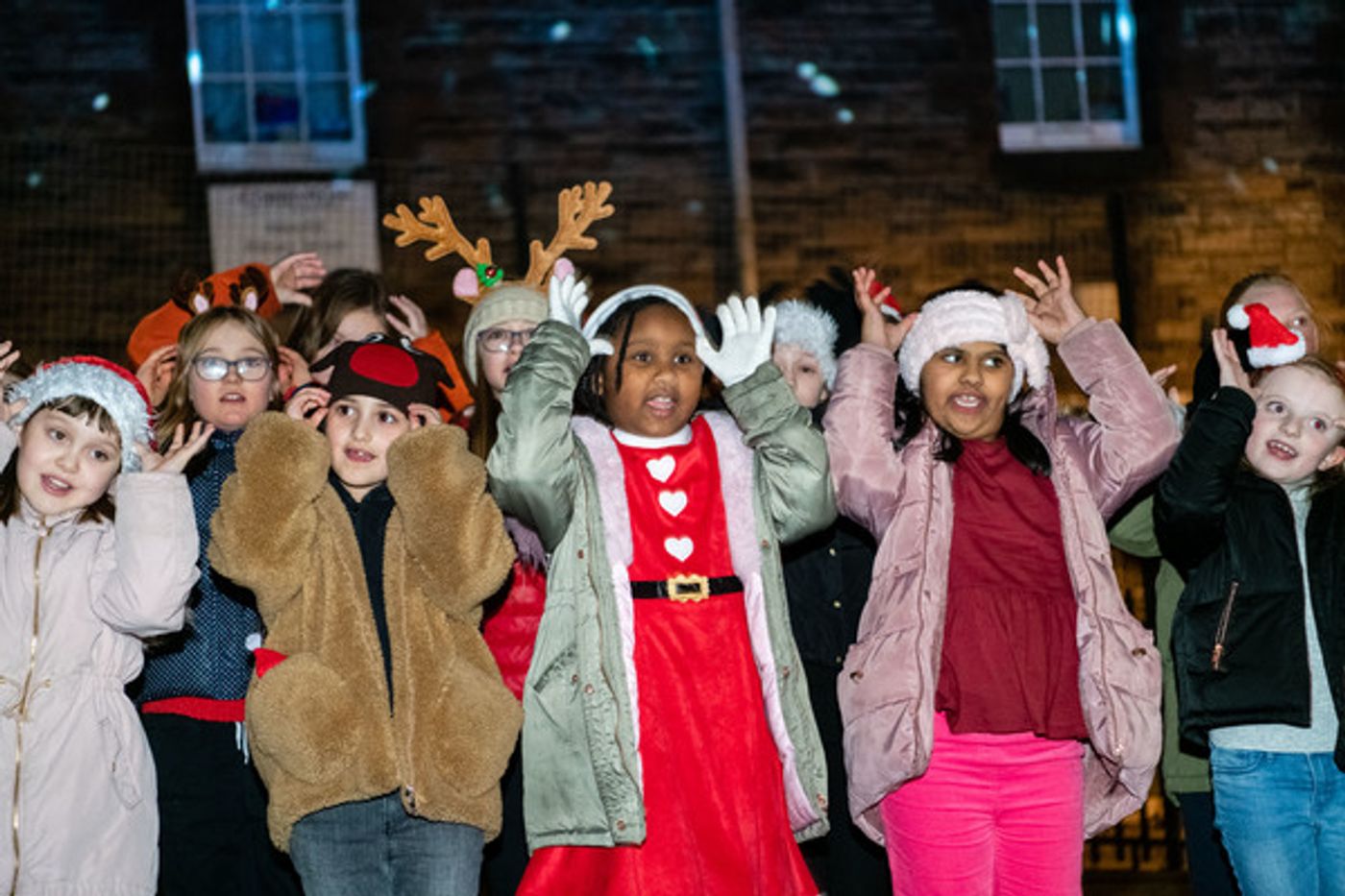 Photo Flash: Edinburgh Celebrates COMMUNITY CHRISTMAS  Image