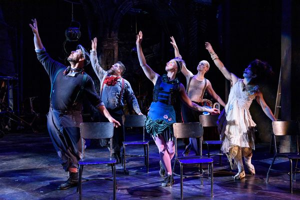 Jay Torrence as Robert Murray; Anthony Courser as Henry Gilfoil;  Leah Urzendowski as Photo