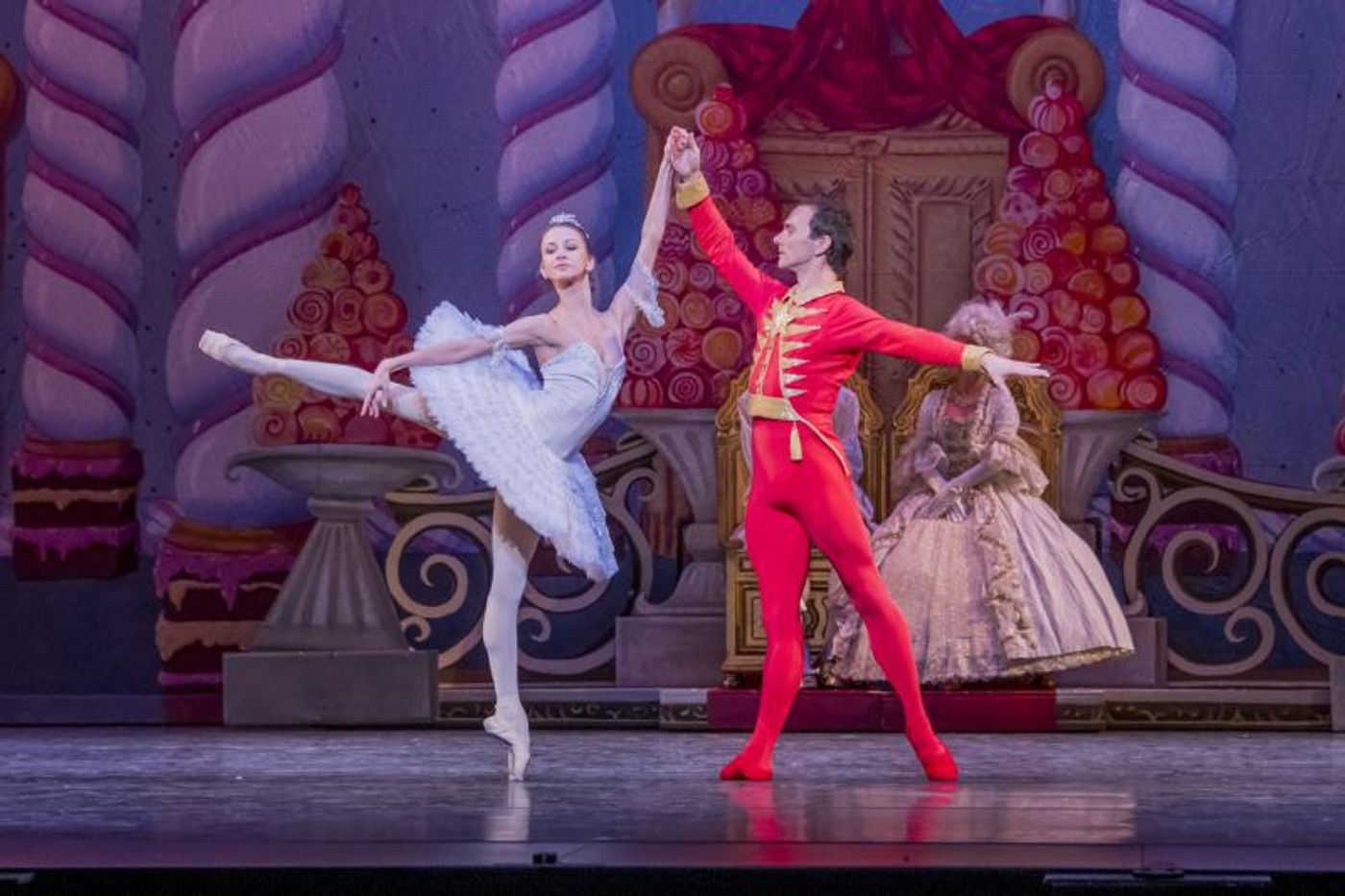 Review: Toronto International Ballet Theatre's THE NUTCRACKER Proves That What Glitters Can Be Golden  Image