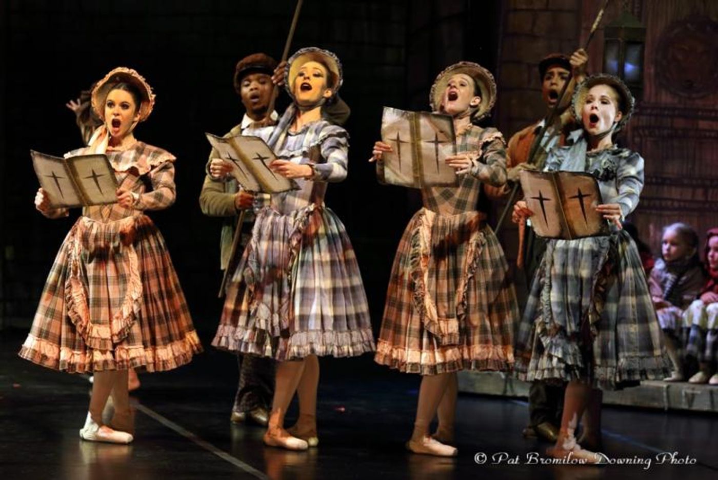 Review: A CHRISTMAS CAROL a Merry Delight at Artscape Theatre  Image