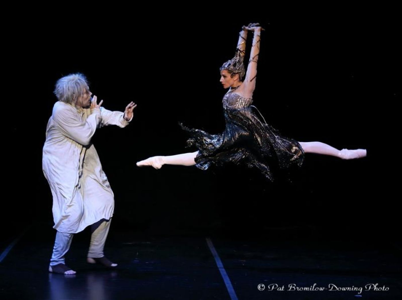 Review: A CHRISTMAS CAROL a Merry Delight at Artscape Theatre  Image