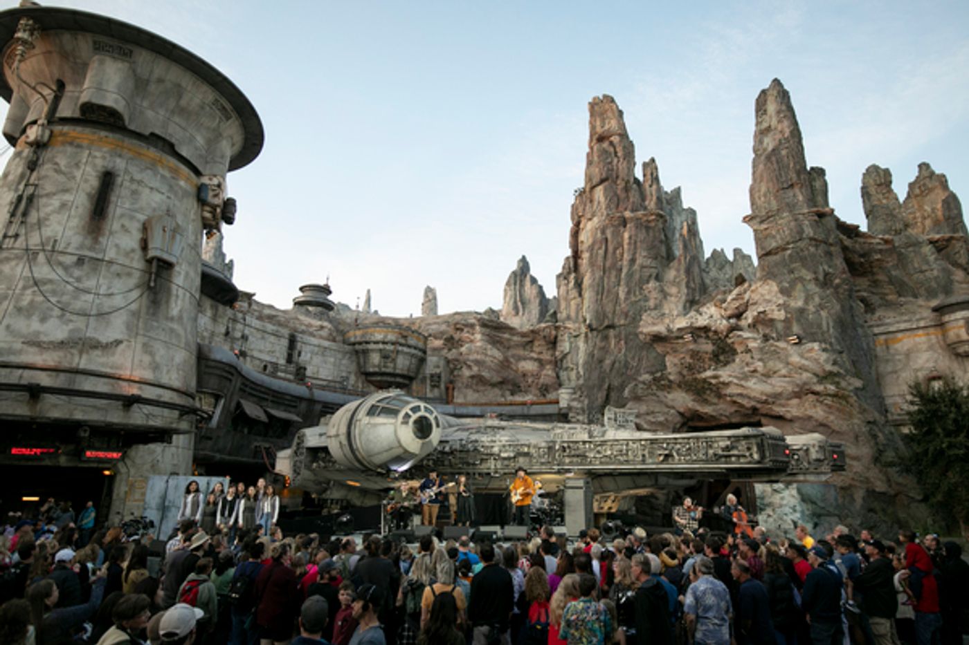 Photo Flash: DISNEY PARKS MAGICAL CHRISTMAS DAY PARADE Airs Wednesday, December 25 Photo Flash: DISNEY PARKS MAGICAL CHRISTMAS DAY PARADE Airs Wednesday, December 25 Image