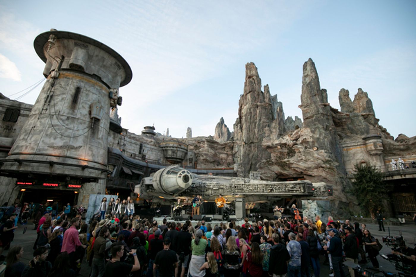 Photo Flash: DISNEY PARKS MAGICAL CHRISTMAS DAY PARADE Airs Wednesday, December 25 Photo Flash: DISNEY PARKS MAGICAL CHRISTMAS DAY PARADE Airs Wednesday, December 25 Image