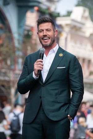 JESSE PALMER @ BroadwayWorld JESSE PALMER Photo