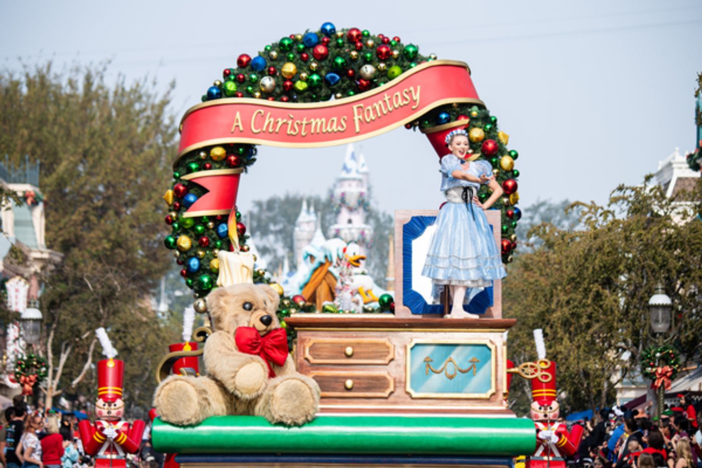 Photo Flash: DISNEY PARKS MAGICAL CHRISTMAS DAY PARADE Airs Wednesday, December 25 Photo Flash: DISNEY PARKS MAGICAL CHRISTMAS DAY PARADE Airs Wednesday, December 25 Image