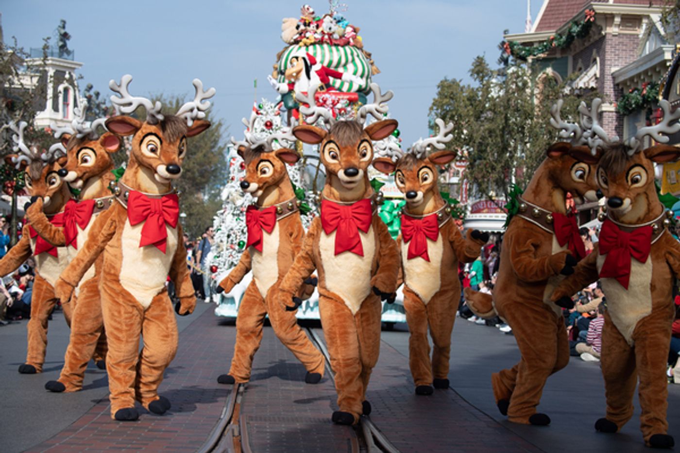 Photo Flash: DISNEY PARKS MAGICAL CHRISTMAS DAY PARADE Airs Wednesday, December 25 Photo Flash: DISNEY PARKS MAGICAL CHRISTMAS DAY PARADE Airs Wednesday, December 25 Image
