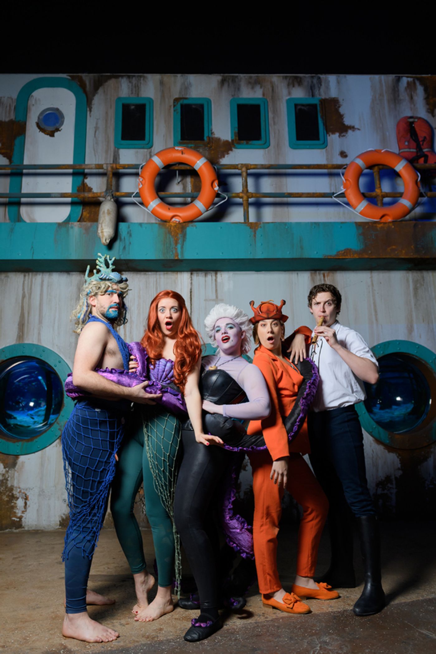 Photo Flash: The Cast of Birmingham Hippodromes UNFORTUNATE Goes Shark Diving at Bear Grylls Adventure  Image