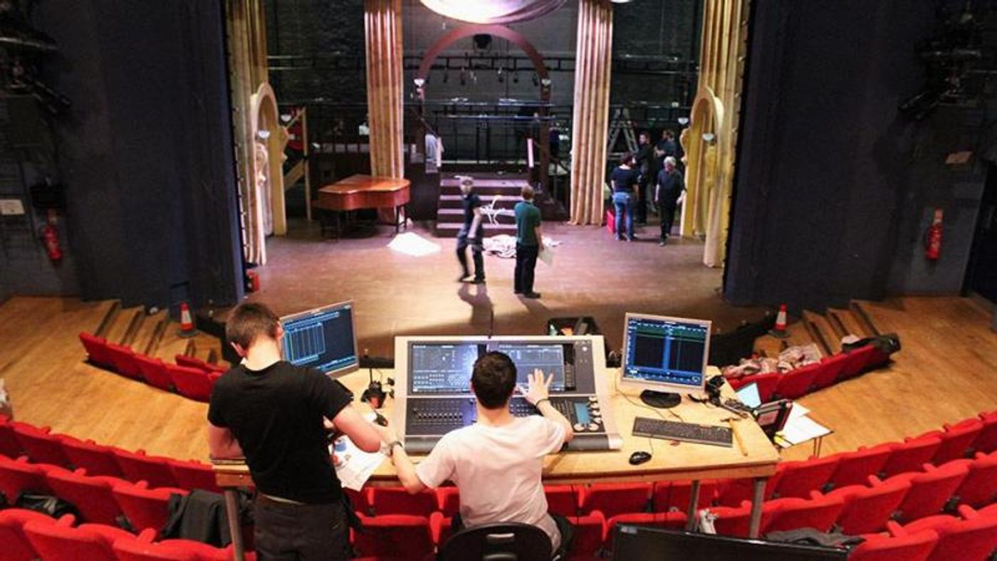 BWW Blog: Royal Central School of Speech and Drama's Nick Moran Explains the Evolving Nature of Lighting Design  Image