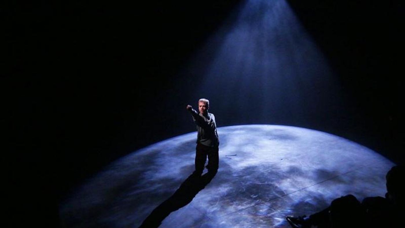 BWW Blog: Royal Central School of Speech and Drama's Nick Moran Explains the Evolving Nature of Lighting Design  Image