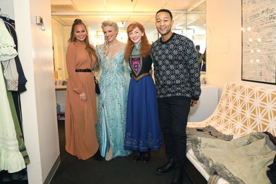 Chrissy Teigen, Caroline Bowman, Caroline Innerbichler, John Legend Photo
